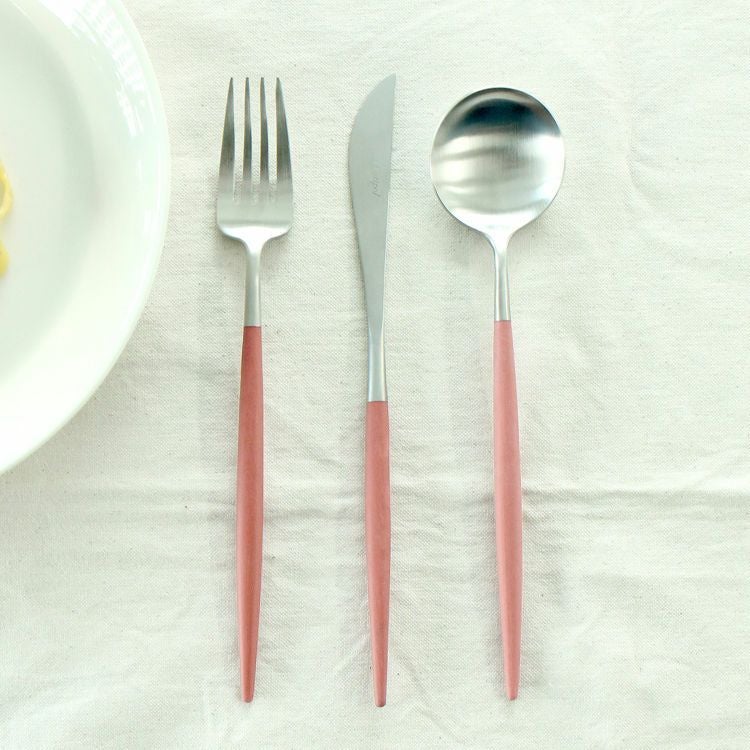 クチポール（Cutipol） GOA/ゴア レッド ディナー3点セット（ディナーナイフ・ディナーフォーク・ディナースプーン） [ネコポス対応可(6セットまで)]