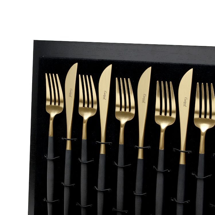 クチポール（Cutipol） GOA/ゴア ブラックマットゴールド ディナー24点セット （ディナーナイフ・ディナーフォーク・ディナースプーン・コーヒー/ティースプーン） 収納木箱入り(ギフトボックス)