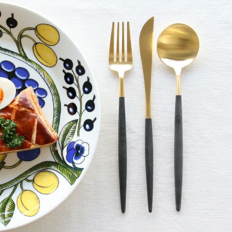 クチポール（Cutipol） GOA/ゴア ブラックマットゴールド ディナー3点セット（ディナーナイフ・ディナーフォーク・ディナースプーン） [ネコポス対応可(6セットまで)]