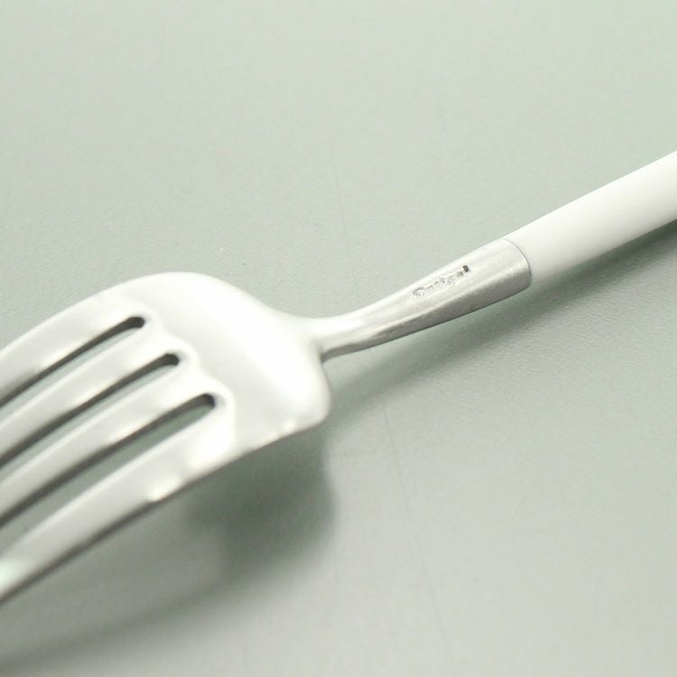 クチポール（Cutipol） GOA/ゴア ホワイト デザートフォーク GO07W [ネコポス対応可(18点まで)]