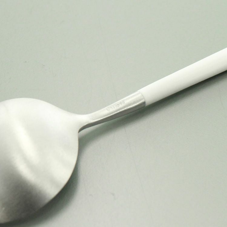 クチポール（Cutipol） GOA/ゴア ホワイト デザートスプーン GO08W [ネコポス対応可(18点まで)]