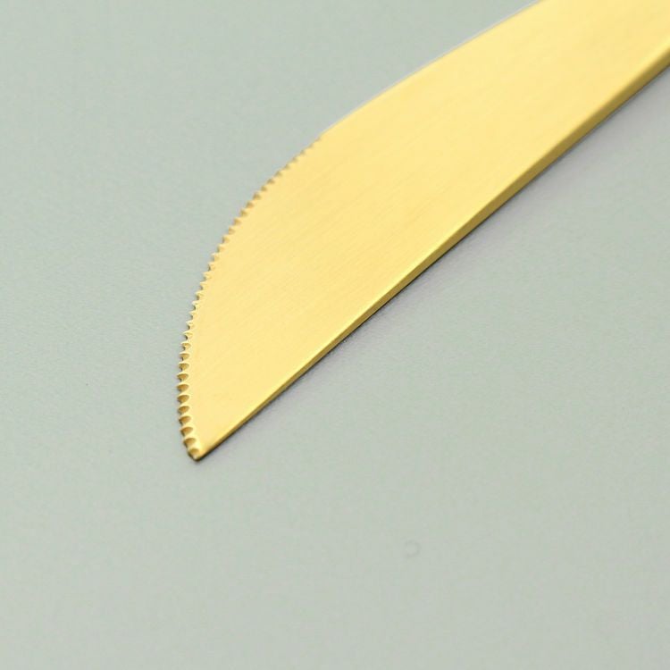 クチポール（Cutipol） GOA/ゴア ホワイトマットゴールド ディナーナイフ/テーブルナイフ GO03WGB [ネコポス対応可(18点まで)]