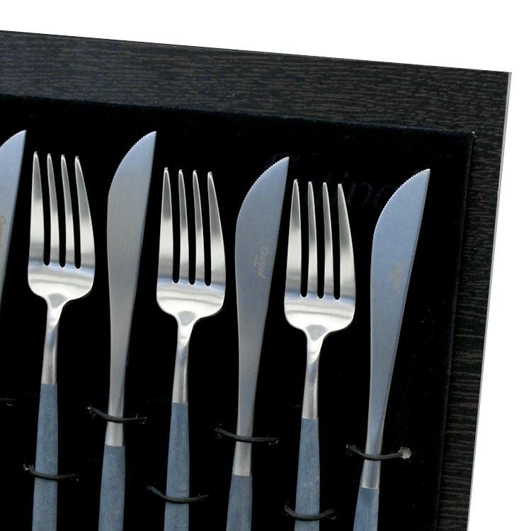 クチポール（Cutipol） GOA/ゴア ブルー ディナー24点セット （ディナーナイフ・ディナーフォーク・ディナースプーン・コーヒー/ティースプーン） 収納木箱入り(ギフトボックス)