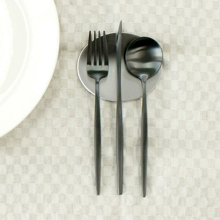 ＜4点セット＞クチポール（Cutipol） MOON MATT/ムーンマット ブラック デザート3点＆カトラリーレスト1点 [ネコポス対応可(4セットまで)]