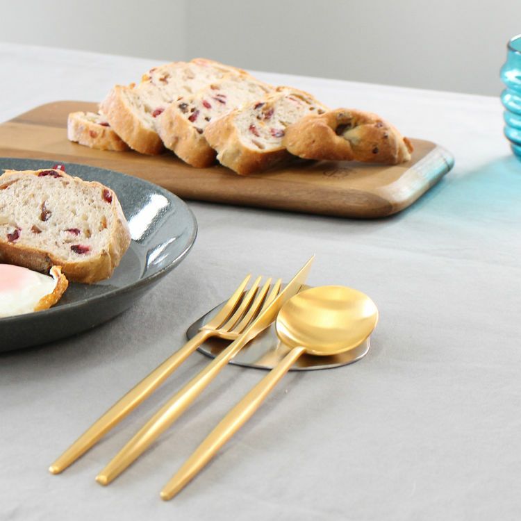 ＜4点セット＞クチポール（Cutipol） MOON MATT/ムーンマット ゴールド ディナー3点＆カトラリーレスト1点 [ネコポス対応可(4セットまで)]