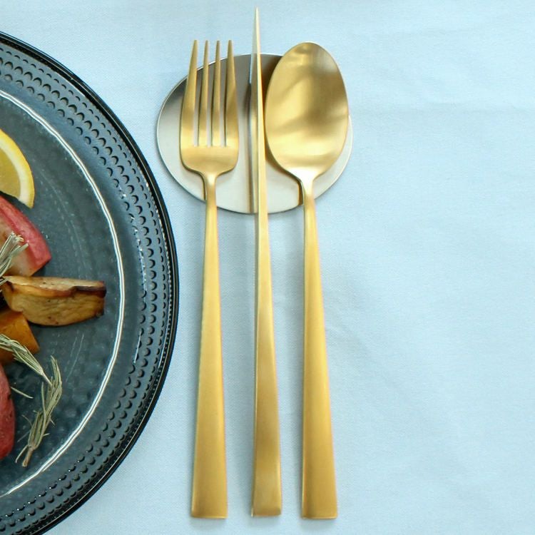 ＜4点セット＞クチポール（Cutipol） DUNA/デュナ ゴールド ディナー3点＆カトラリーレスト1点 [ネコポス対応可(4セットまで)]