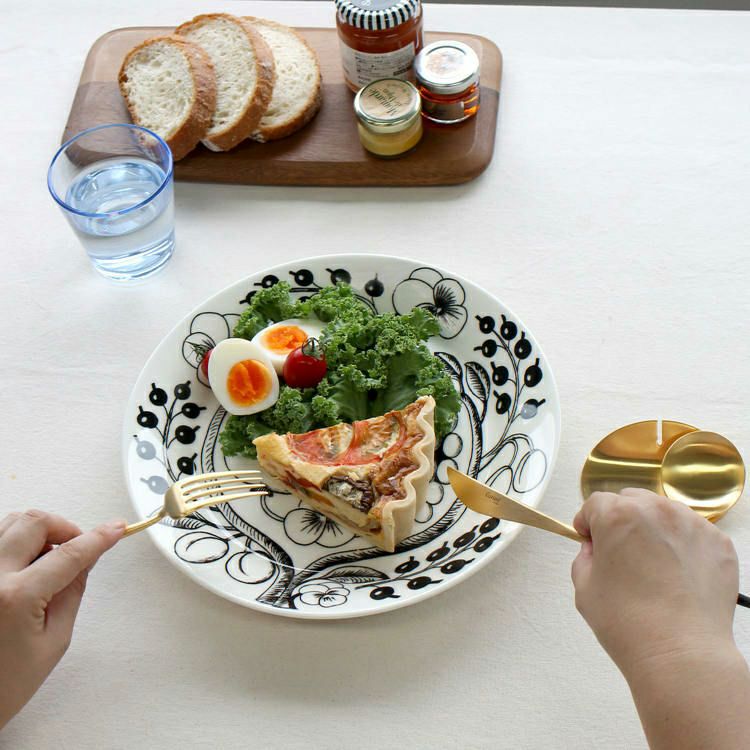 ＜4点セット＞クチポール（Cutipol） GOA/ゴア ブラックマットゴールド ディナー3点＆カトラリーレスト1点 [ネコポス対応可(4セットまで)]