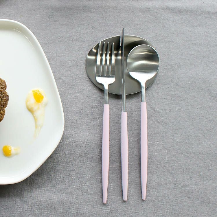 ＜4点セット＞クチポール（Cutipol） GOA/ゴア ピンク デザート3点＆カトラリーレスト1点 [ネコポス対応可(4セットまで)]