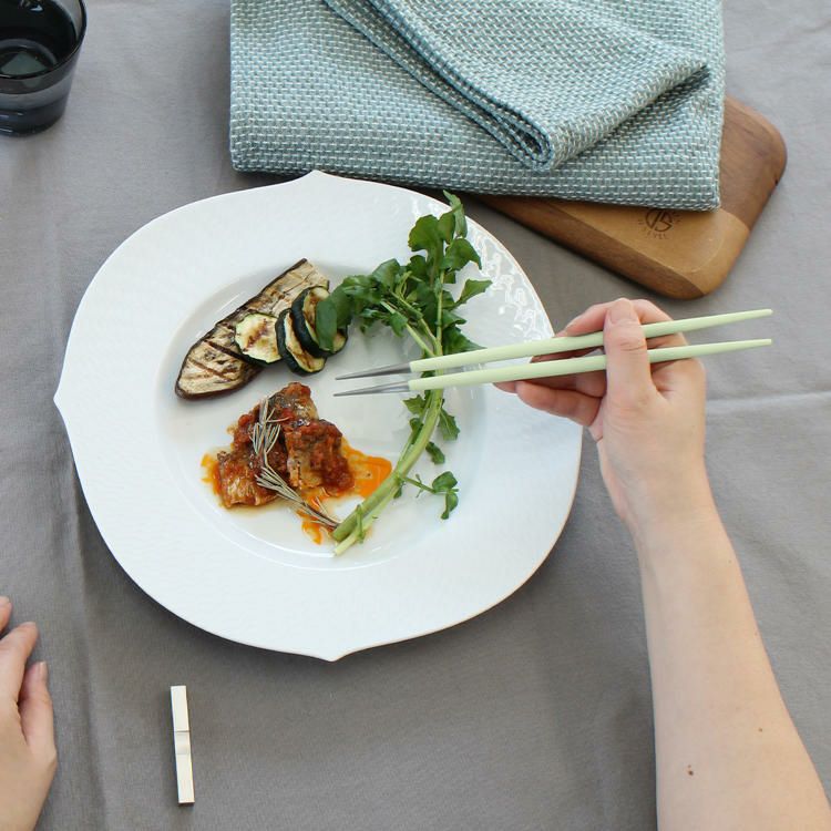 クチポール（Cutipol） ゴア/GOA セラドン 箸 + 箸置きセット [ネコポス対応可(15セットまで)]