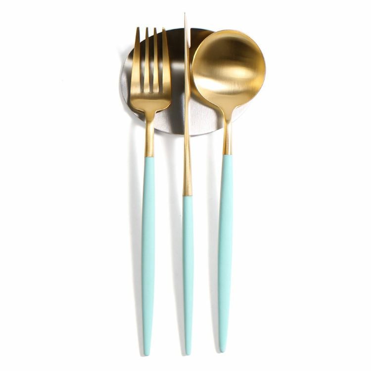 クチポール（Cutipol） ゴア/GOA ターコイズマットゴールド ディナー3点＆カトラリーレスト1点 [ネコポス対応可(4セットまで)]