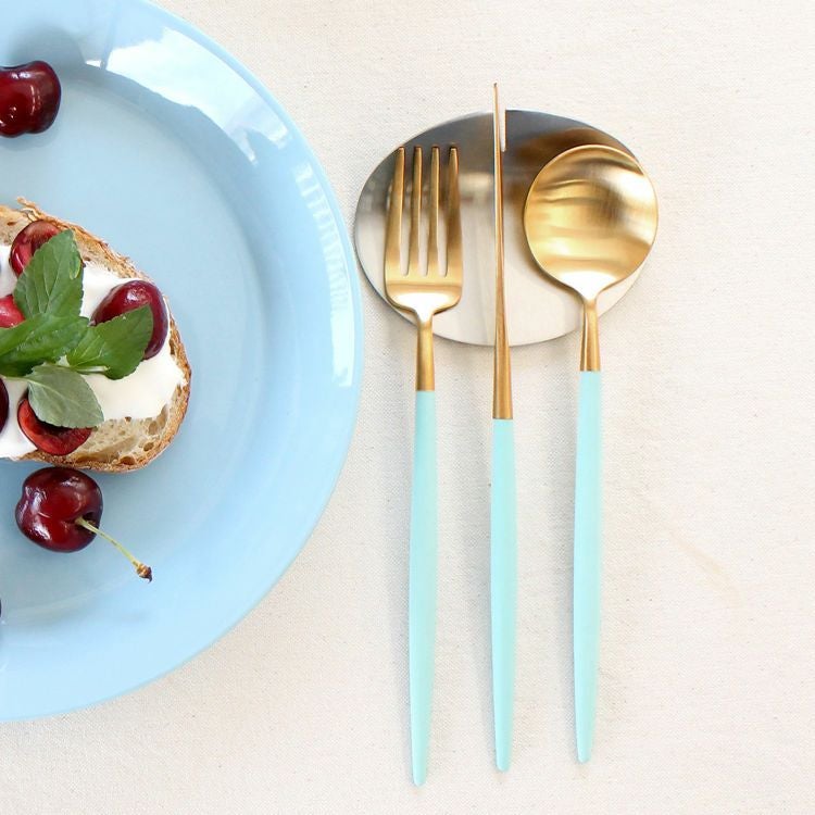 クチポール（Cutipol） ゴア/GOA ターコイズマットゴールド デザート3点＆カトラリーレスト1点 [ネコポス対応可(4セットまで)]