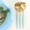 クチポール（Cutipol） ゴア/GOA ターコイズマットゴールド ディナー3点＆カトラリーレスト1点 [ネコポス対応可(4セットまで)]