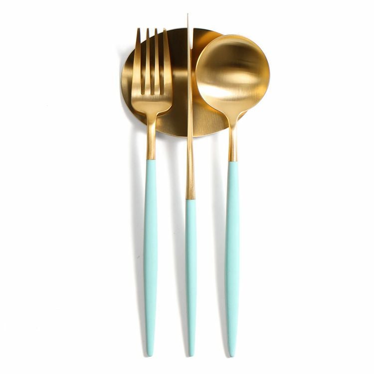 クチポール（Cutipol） ゴア/GOA ターコイズマットゴールド ディナー3点＆カトラリーレスト1点 [ネコポス対応可(4セットまで)]