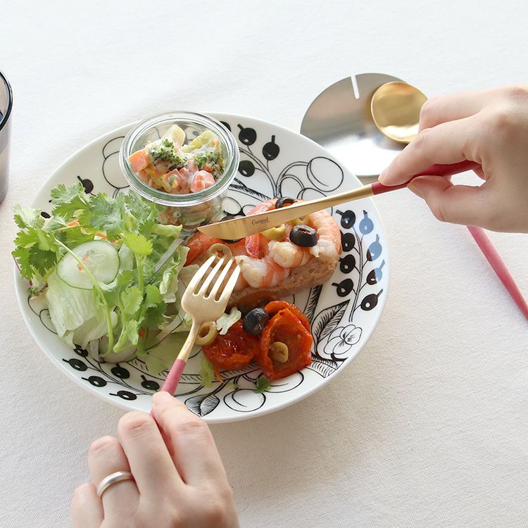 クチポール（Cutipol） ゴア/GOA レッドマットゴールド デザート3点＆カトラリーレスト1点 [ネコポス対応可(4セットまで)]