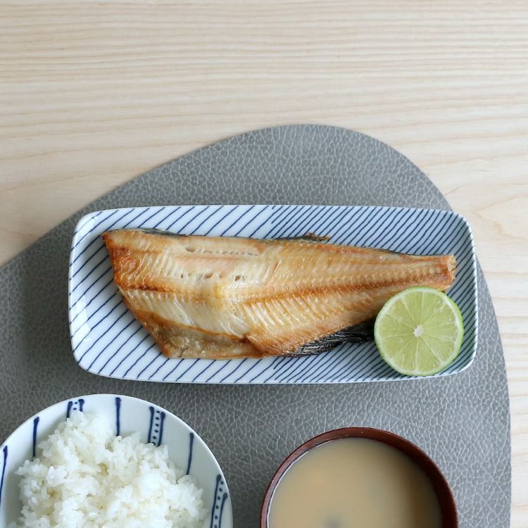 白山陶器 重ね縞 長焼皿 25.5cm ホワイト/ブルー