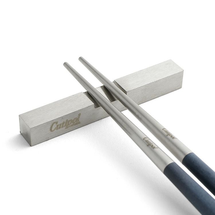 クチポール（Cutipol） クーベ/KUBE ブルー 箸 + 箸置きセット