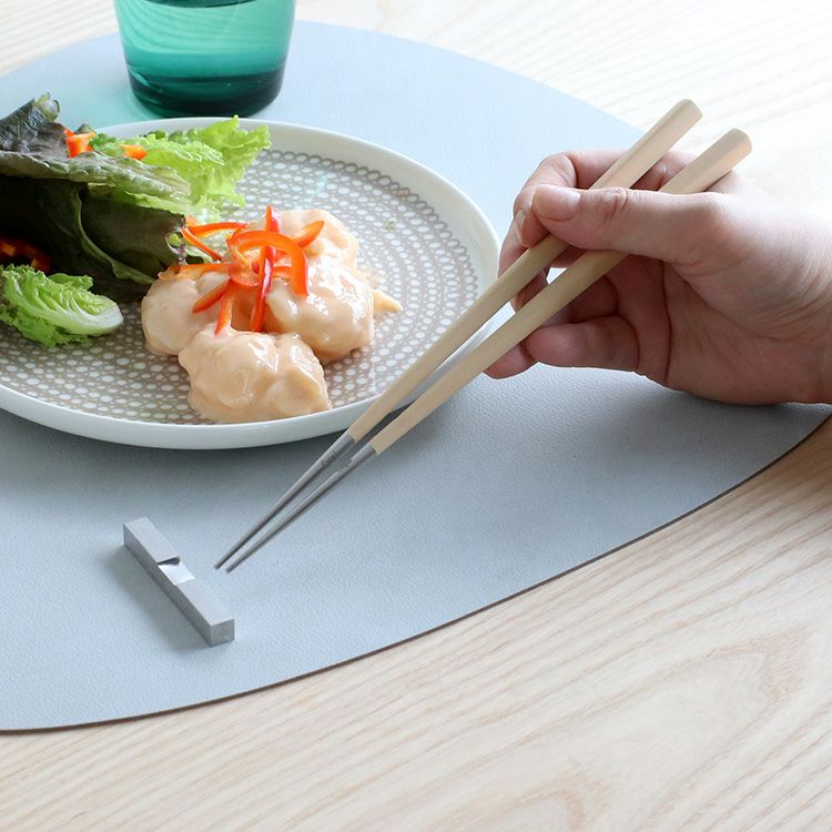 クチポール（Cutipol） クーベ/KUBE アイボリー 箸 + 箸置きセット